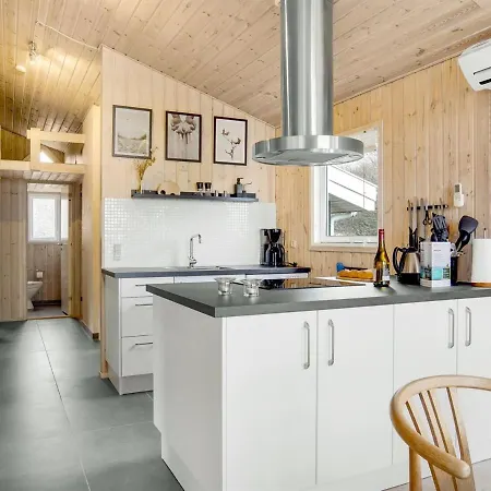 Holiday home Idalia - 125m From The Sea In Nw Jutland By Interhome *